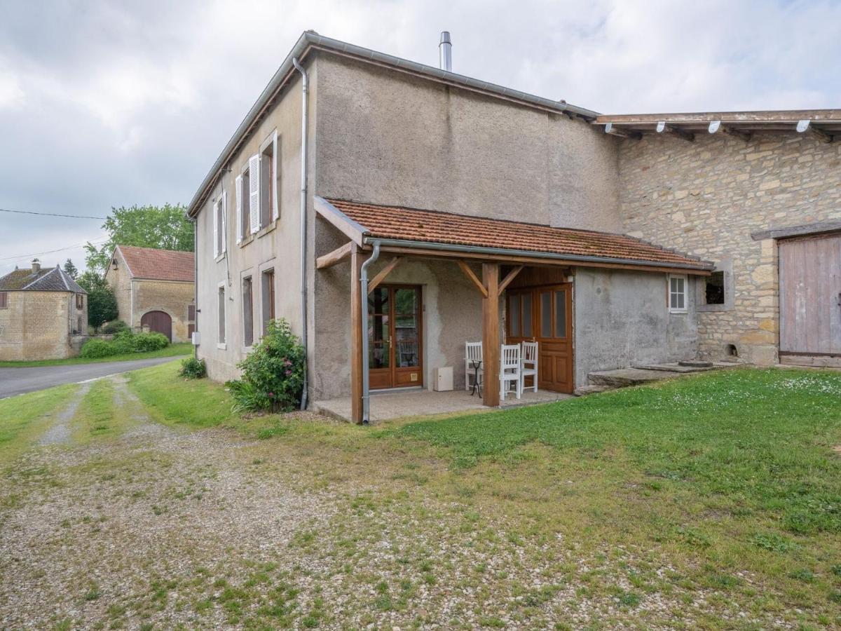 Vintage Holiday Home With Private Garden Nouart Εξωτερικό φωτογραφία
