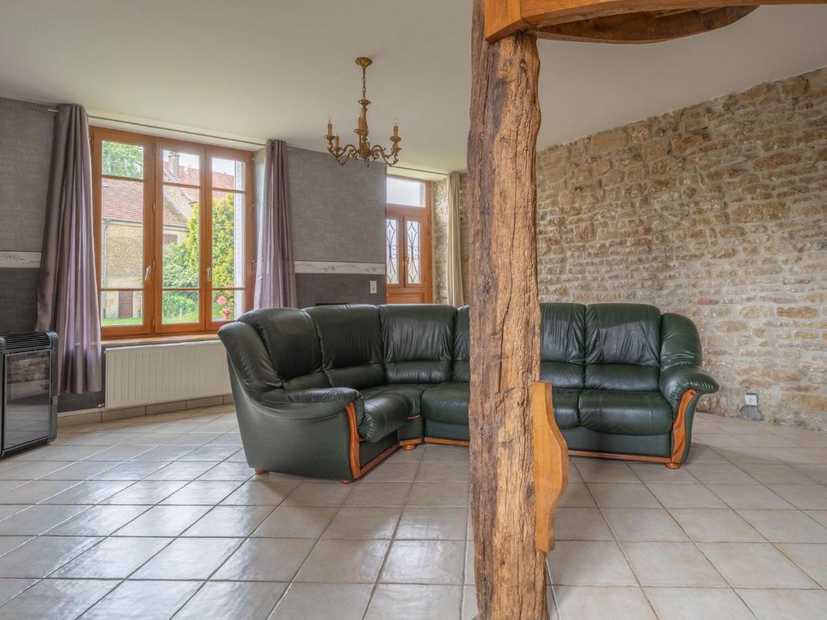 Vintage Holiday Home With Private Garden Nouart Εξωτερικό φωτογραφία