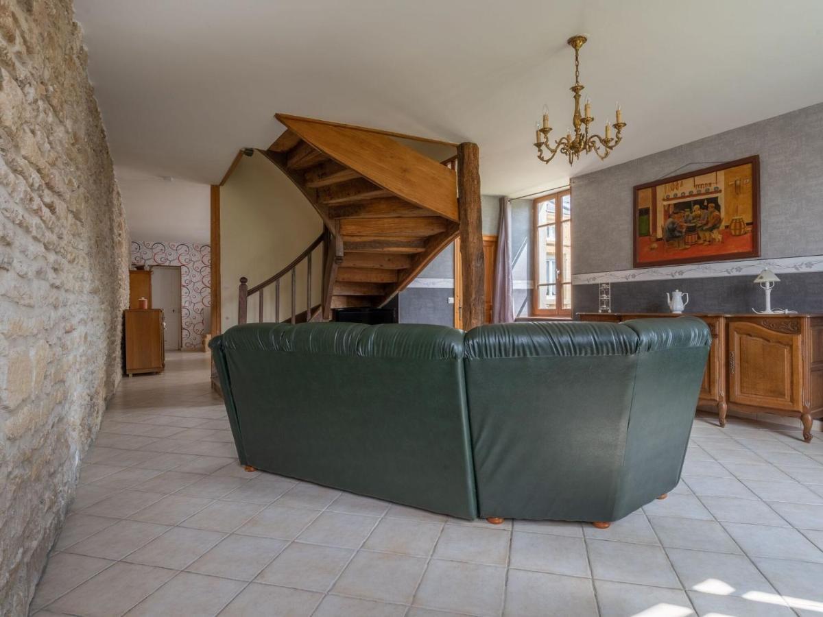 Vintage Holiday Home With Private Garden Nouart Δωμάτιο φωτογραφία